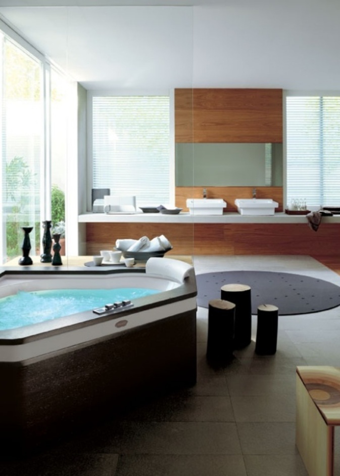 الإكسسوارات الجانبية تفرض جمالها