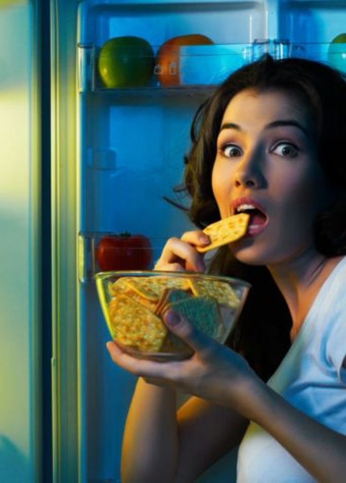 الاكل ليلا احد اسباب السمنه