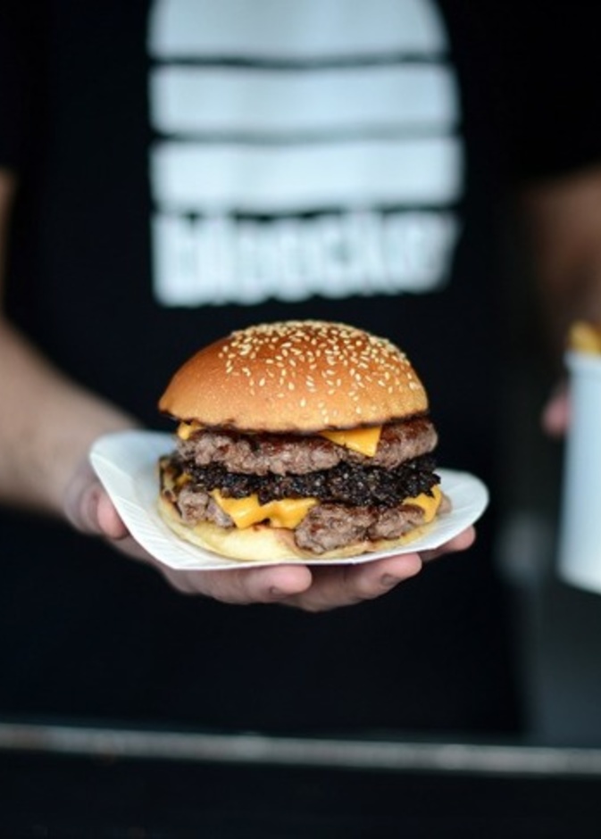 البرجر السوداء في Bleeker