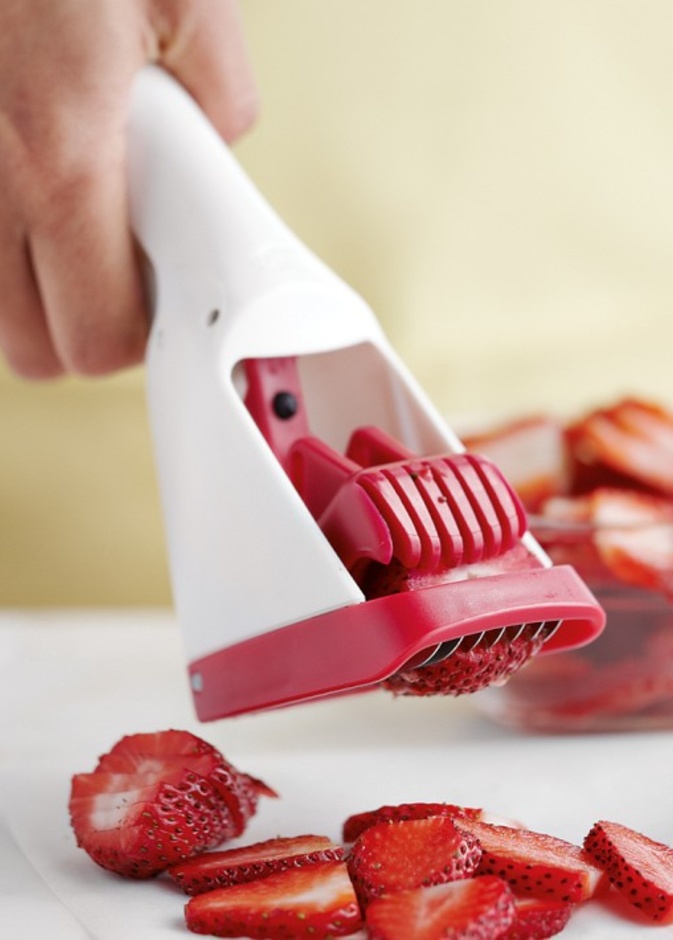 الة تقطيع الفراولة