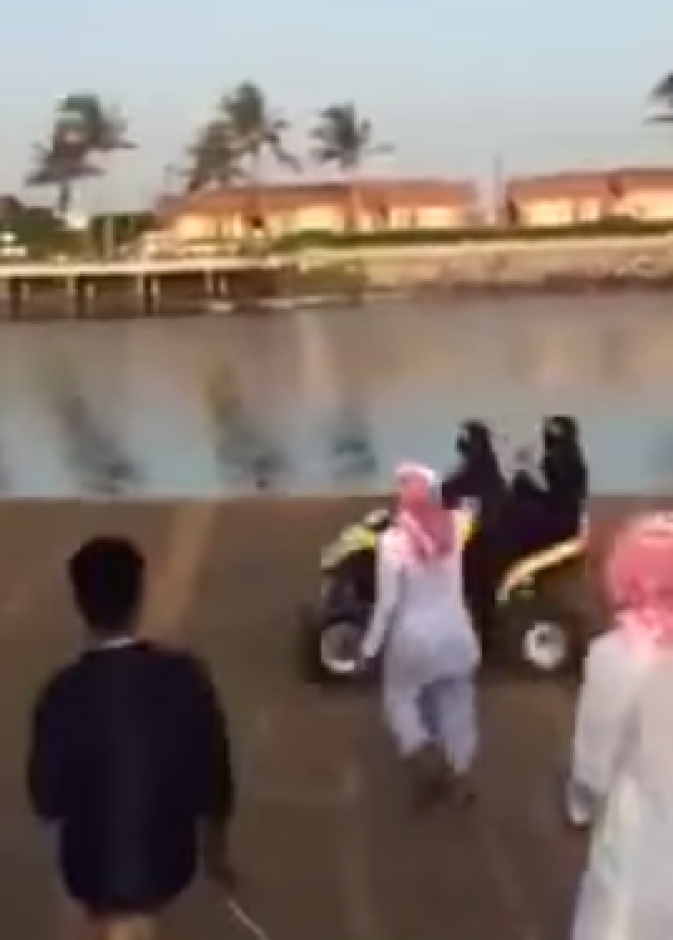 مطالبة بمعاقبة فتاتي جدة في قضية التحرش