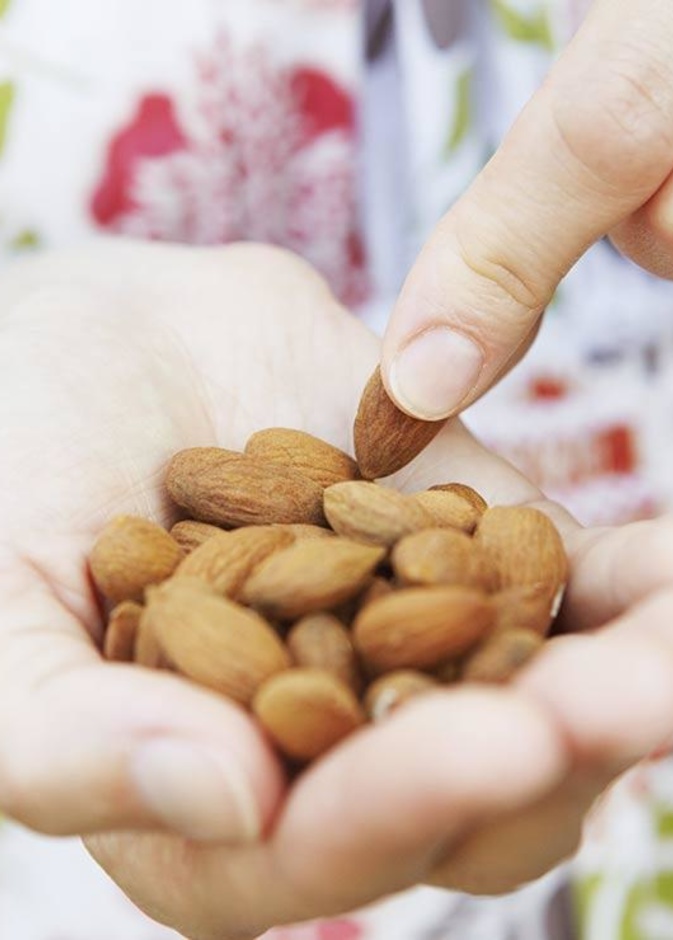 الجوز والمكسرات