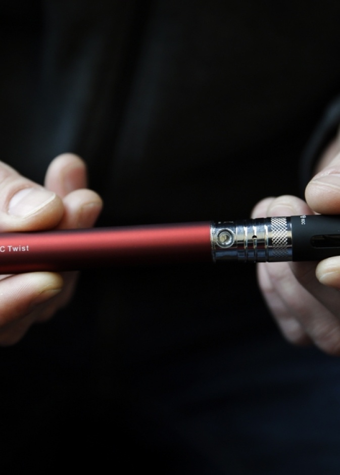 السجائر الالكترونية ترفع مخاطر امراض القلب