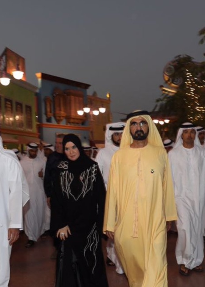 الشيخ محمد بن راشد يتجول في دبي باركس آند ريزورتس