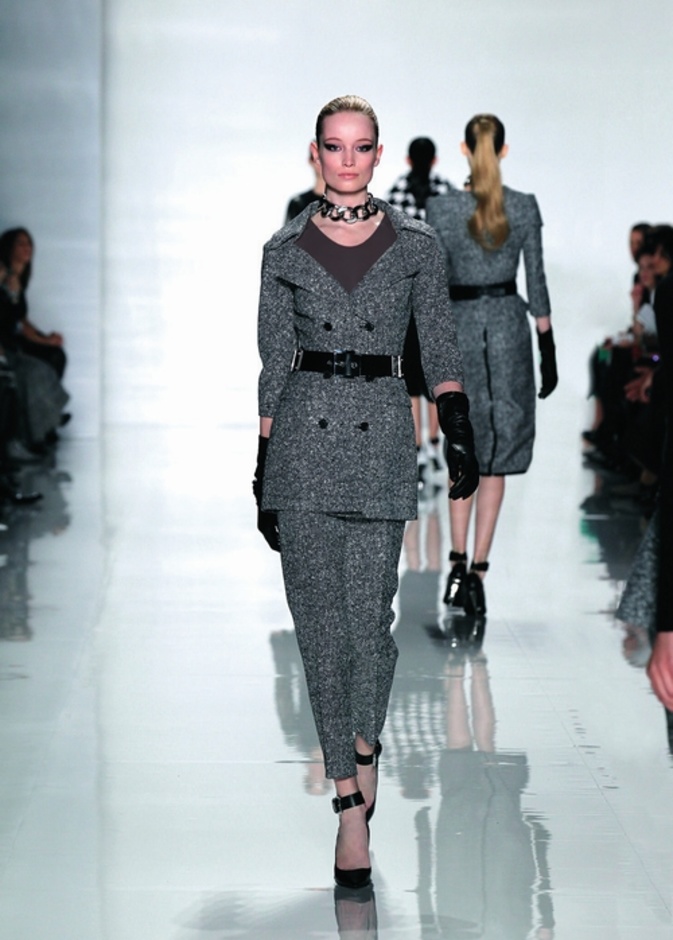 إطلالات عصرية من Michael Kors 
