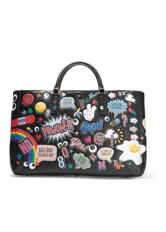 شنطة مزينة باللصقات والرقع الملونة من Anya Hindmarch