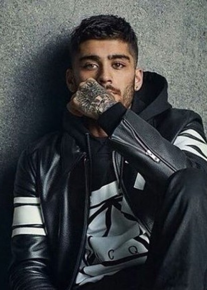 زين مالك يدخل عالم الأزياء بإطلاق مجموعة أحذية مع زانوتي