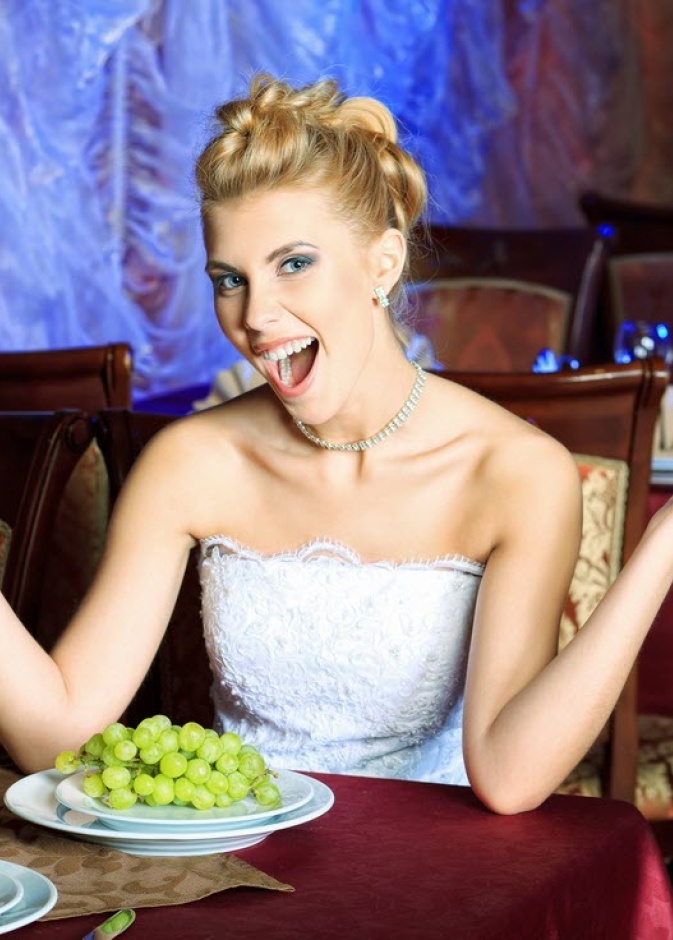 أطعمة تجنبيها قبل زفافك