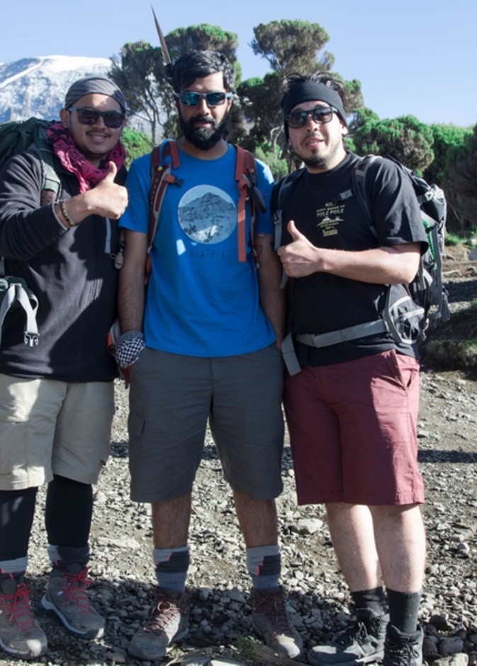 سعود العيدي مع المشاركين 