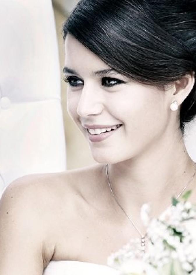 العروس البريئة والرومانسية