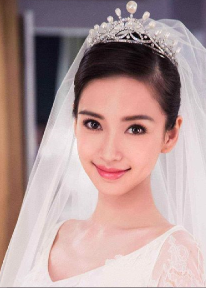 العروس الممثلة الصينية يانغ