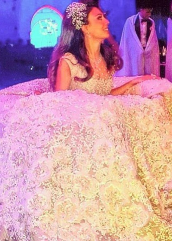 العروس خلال حفل مالك ميقاتي