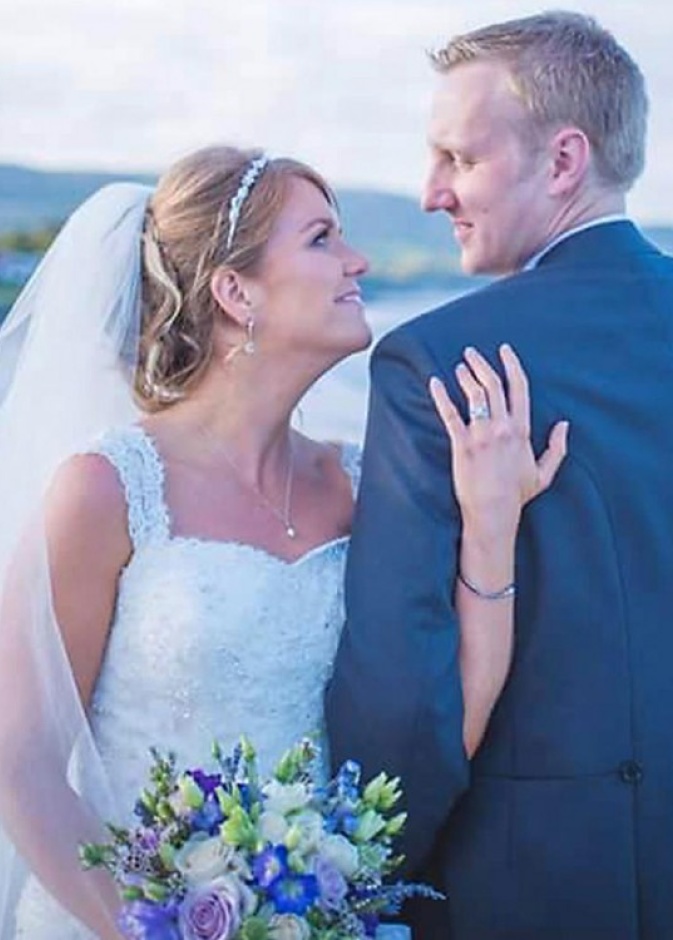 العروسان جون ولينيت رودجرز