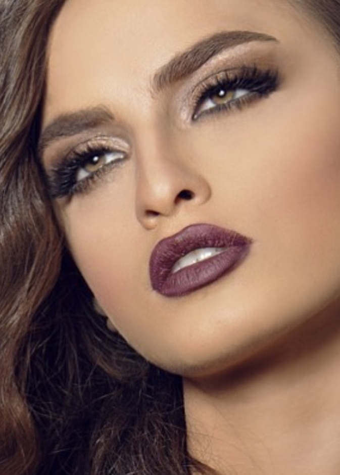 الفاشينيستا الاردنية كيناز بمكياج الاء دشتي 