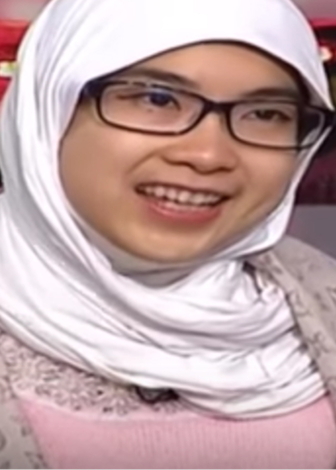 الفتاة الصينية آمنه سعيدة