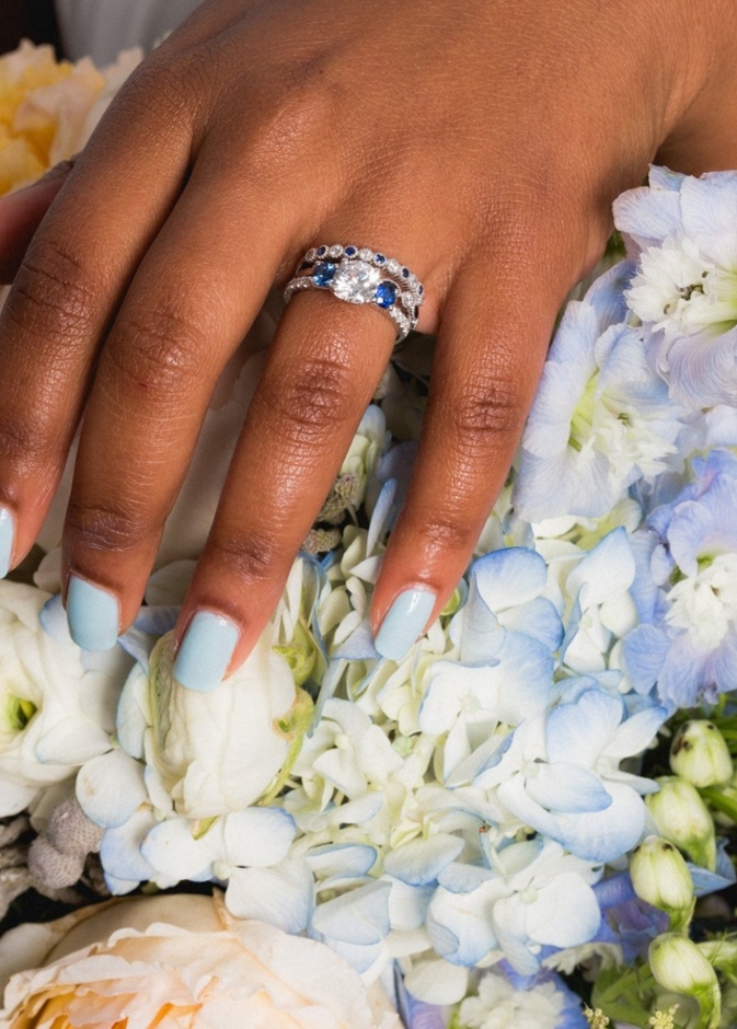 القليل من الأزرق