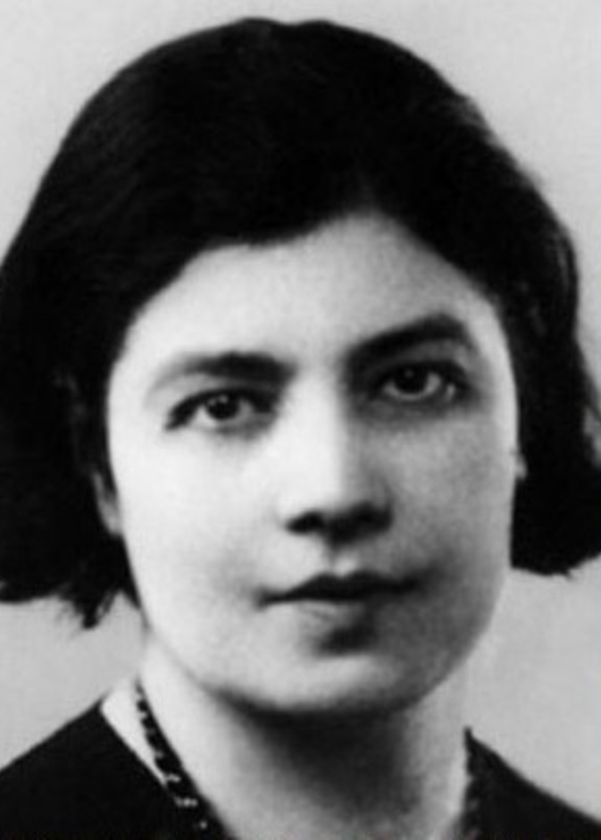 الكاتبة مي زيادة