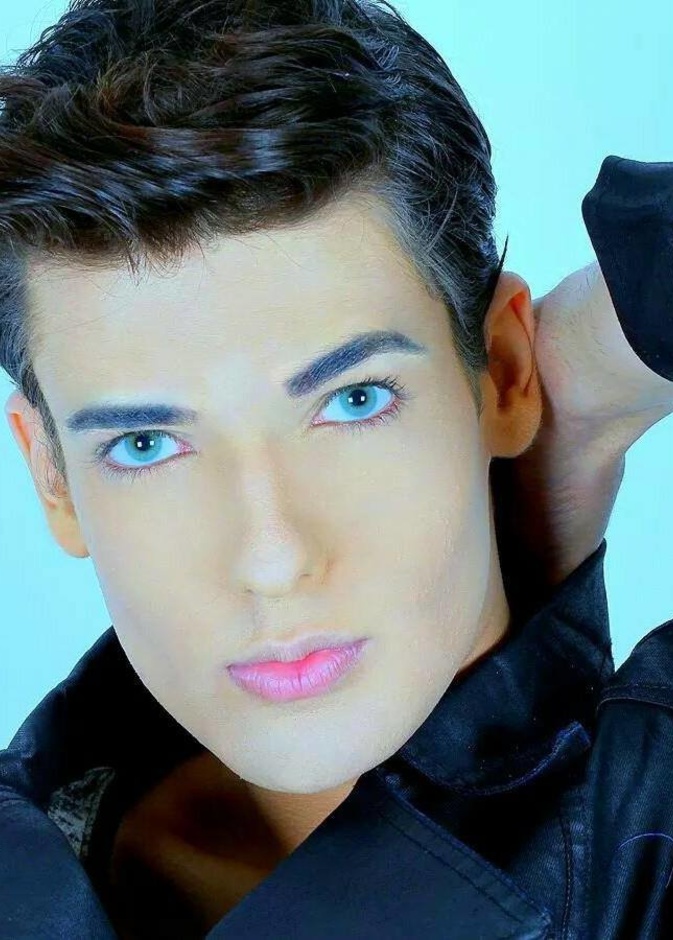 النسخة الادمية من دمية كين يخضع لجراحة تجميل جديدة