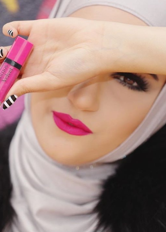 الوان الصيف الجريئة في اروج دلال الدوب 