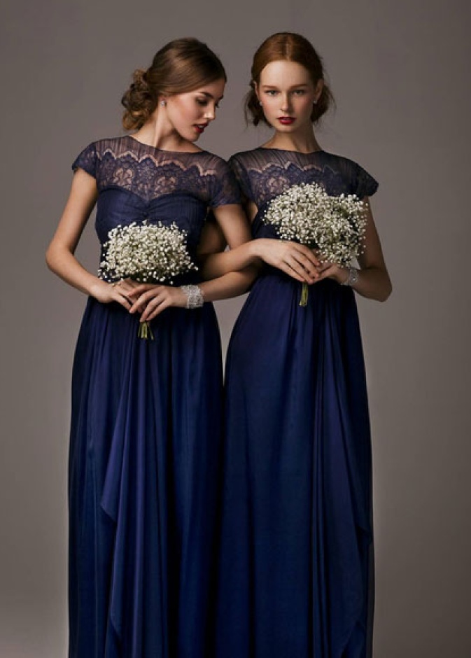 صورة للوصيفات