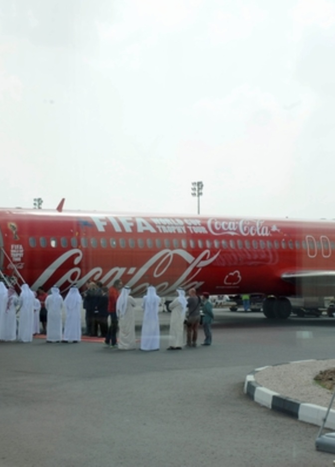 الوفد ساعة النزول من الطائرة