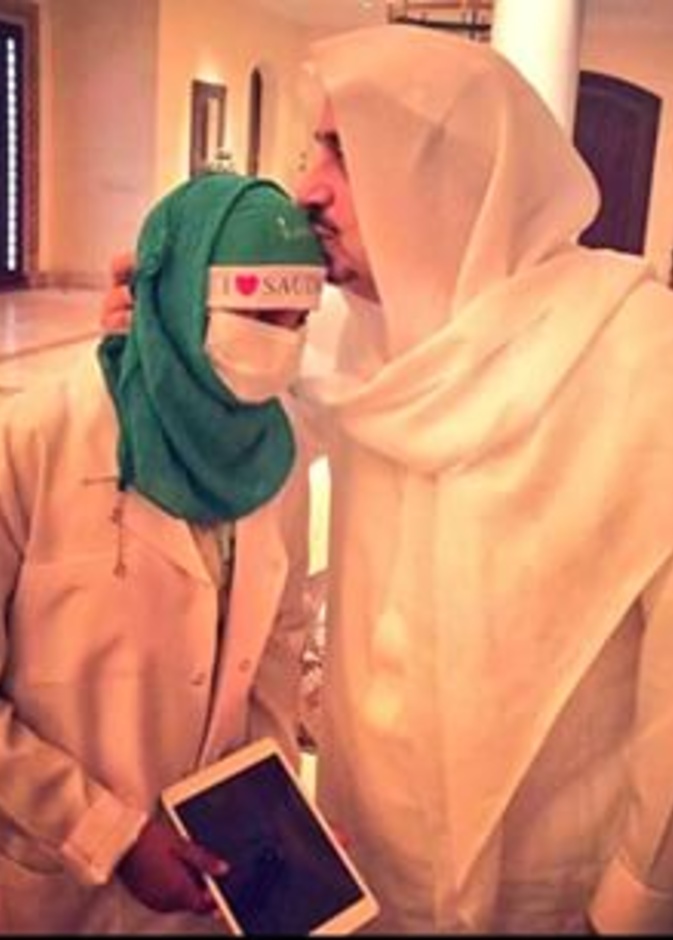  امير الرياض اثناء الزيارة