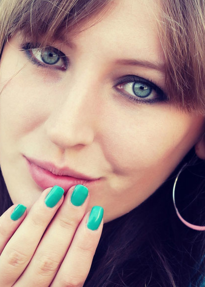 إنتعاش الربيع يبدأ من أظافرك