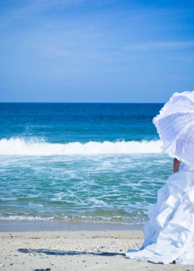 انسجام فستان العروس مع المظلة