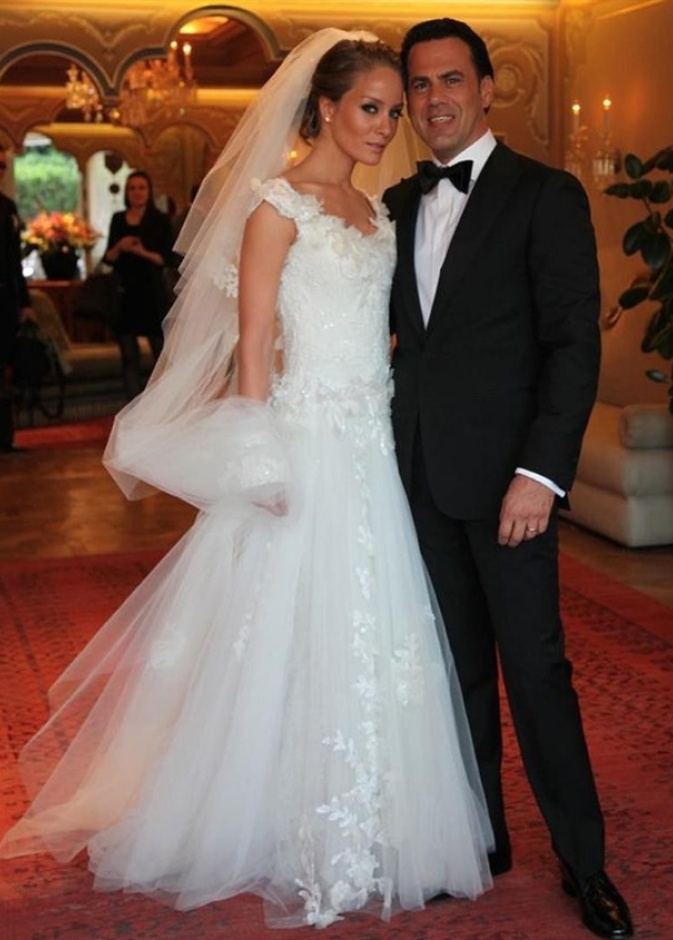 بادي إيشيل وابنها الوحيد أزور