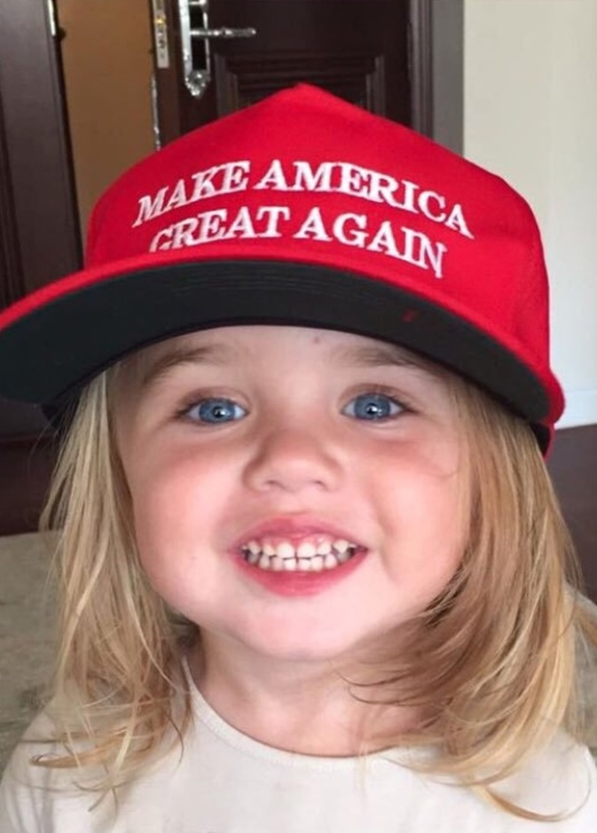 بارون ترامب كان حديث مواقع التواصل أيضا