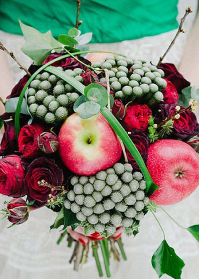 باقات زفاف مزينة بالفاكهة... هل تفكّرين بها؟