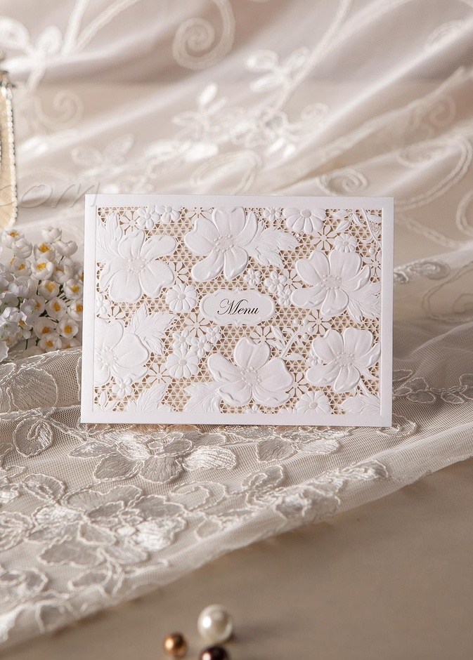 دعوات افراح مزينة باللؤلؤ