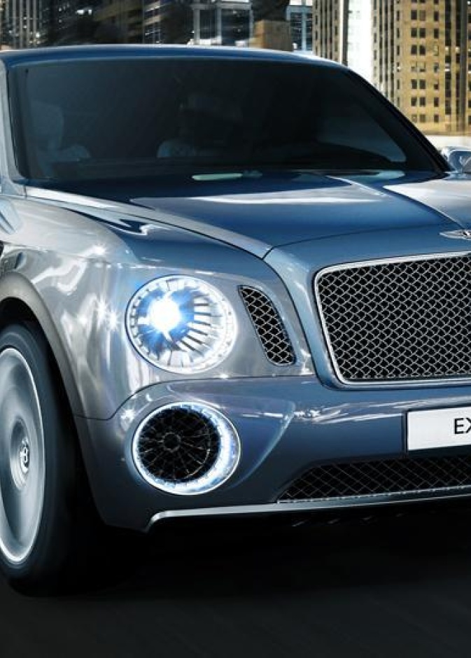سيارة بنتلي SUV