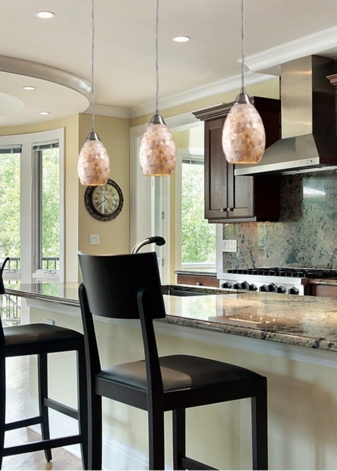 بين الأسود والبرونزي تصاميم عصرية