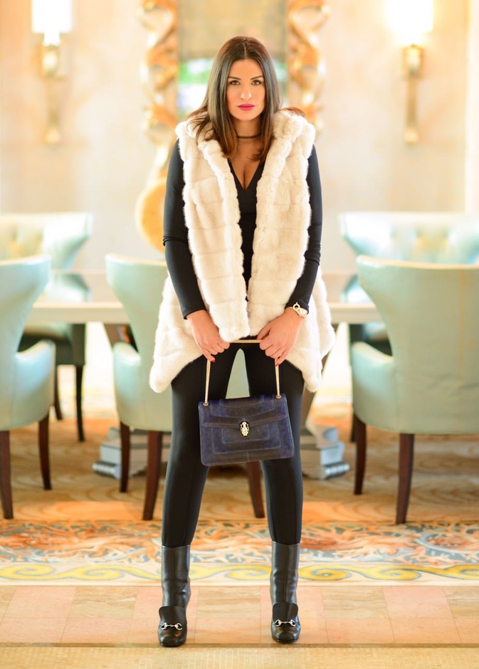 بييريت يمين تعمل على تنسيق الملابس من اهم الماركات العالمية