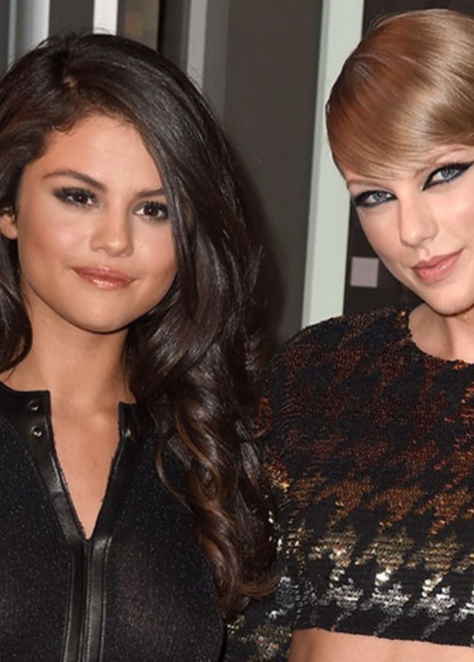 بالصور: تايلور سويفت مع صديقاتها الشهيرات في حفل جوائز MTV 