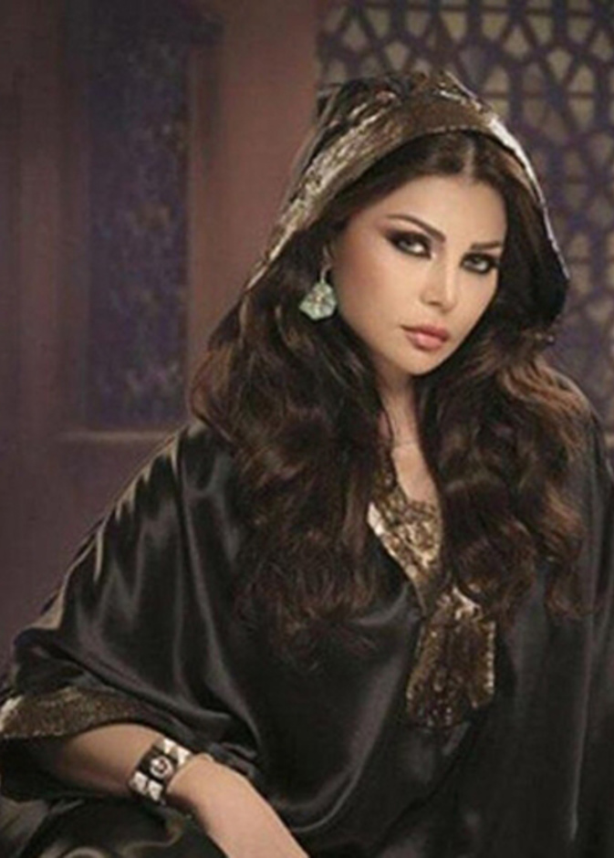 الأكسسوارات الذهبية الكبيرة