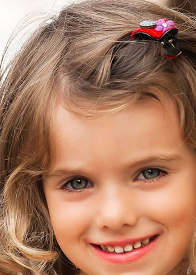 تسريحات شعر ملائمة لطفلتك في المدرسة