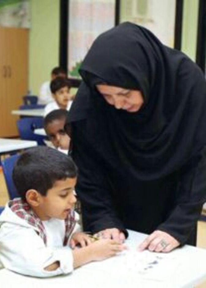 لن تصدقوا ماذا أهدت مديرة لمعلمات وإداريات مدرستها! 