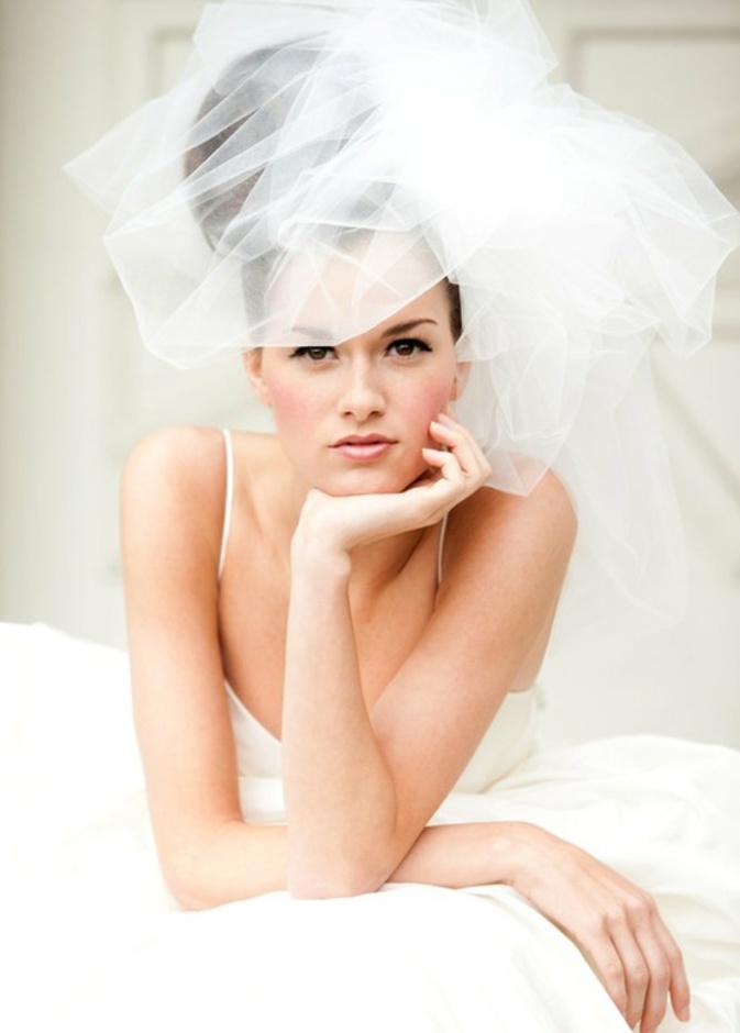 لماذا منع فندق بجدة عريساً من الانضمام لعروسه!؟ 