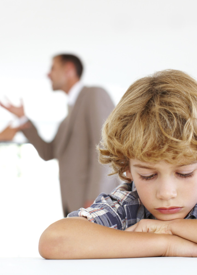 تعرض الاطفال للضغوط النفسية يدمر قلوبهم