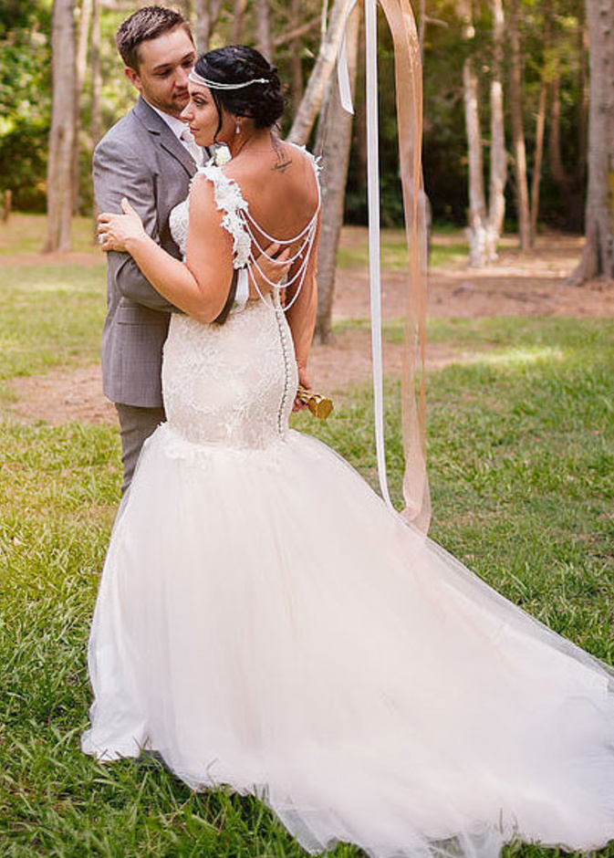 كيف يمكنك التقاط صور متنوعة لفستان زفافك ؟ 