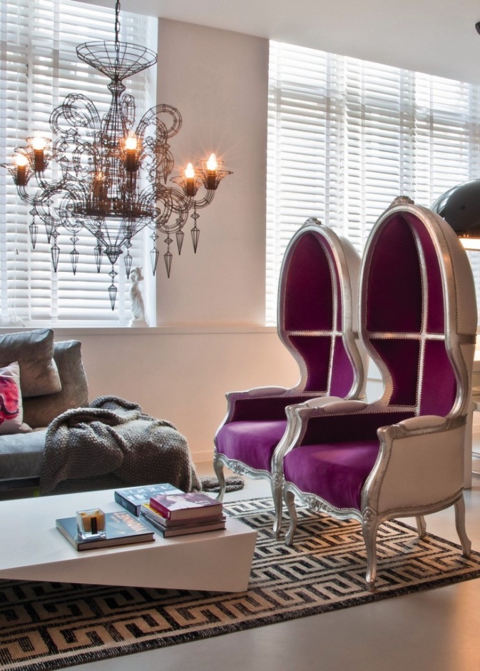 ثنائي من الكراسي ذات الطراز الملكي من المخمل البنفسجي