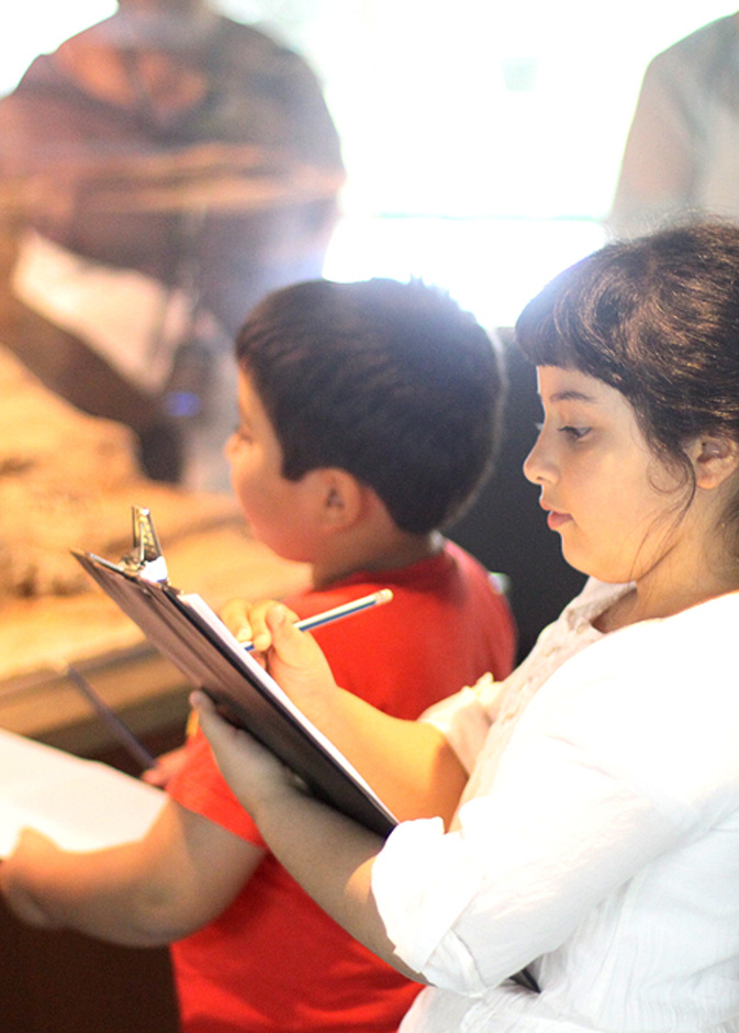 ورش عمل تعليمية في مخيم إجازة سعيدة الصيفي للأطفال