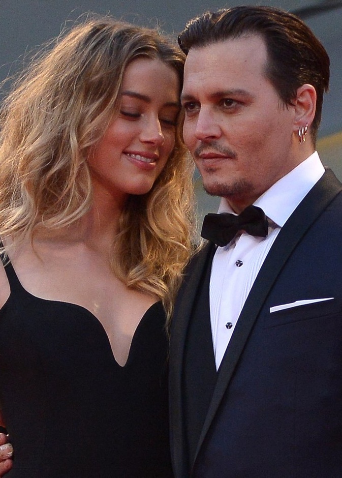 جوني ديب Johnny Depp يشكر كرم امبر هيرد Amber Heard