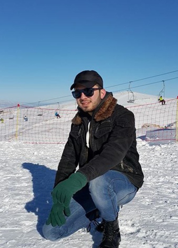 حازم شريف مع أسرته