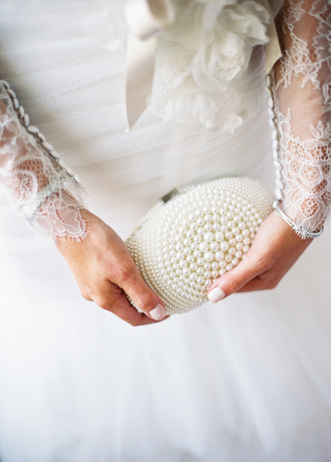 The Row شنطة يد من