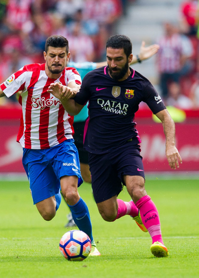 خماسية لبرشلونة في مرمى خيخون