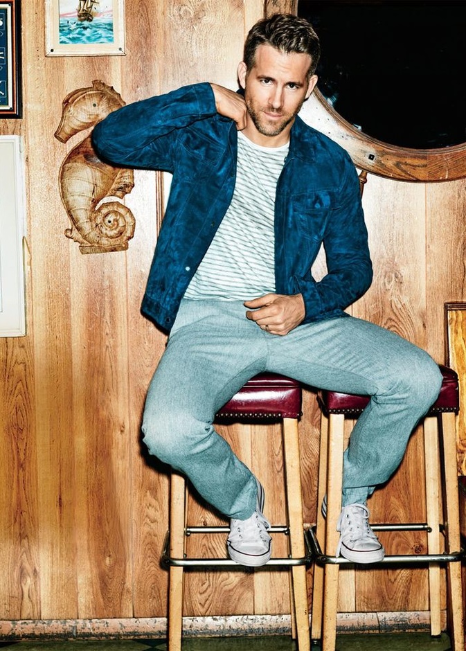 خياراته رائعة بألوان اطلالاته الكاجوال البعيدة عن المبالغة