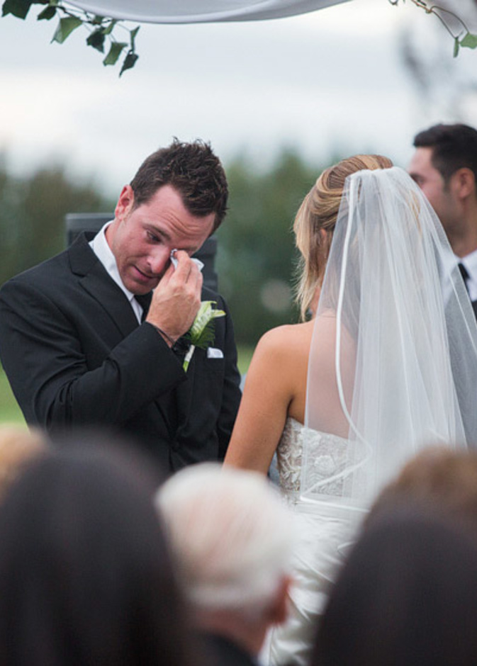 دموع العريس